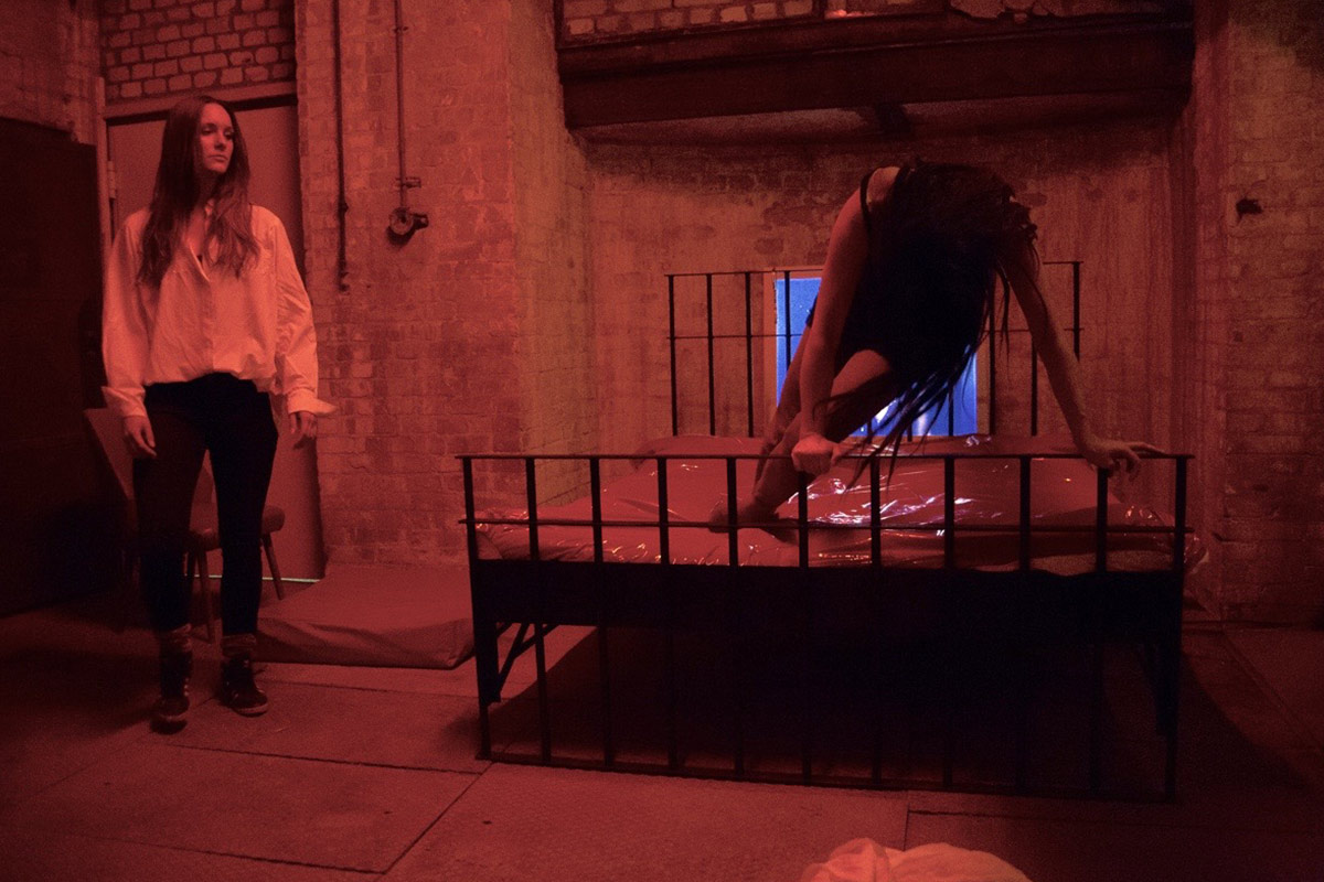 FO YOU Marienburg Finissage InstallationsPerformance dancevertise Berlin 2016